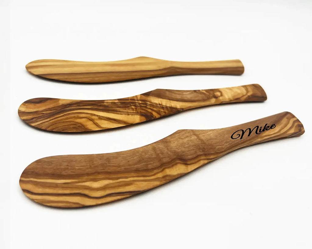 Olive Wood Butter Spreader – 7.5 Inches – Engraved Option Available