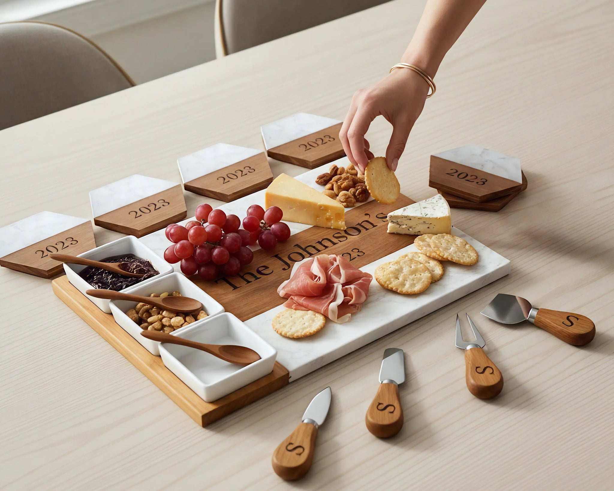 PERSONALIZED CHARCUTERIE BOARD - OLIVARTS